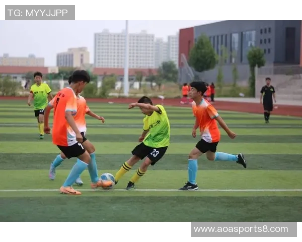 探索11制足球的魅力与战术解析助力青少年足球发展新篇章