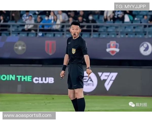 足球三级裁判的职责与挑战解析助力提升裁判水平与比赛公平性 足球三级裁判的职责与挑战解析助力提升裁判水平与比赛公平性